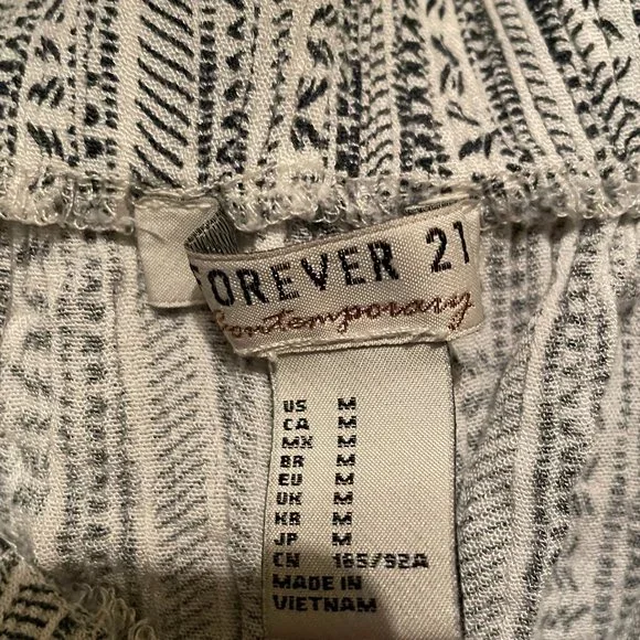 Forever 21 Off Shoulder Blouse - Picture 4 of 5